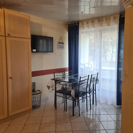 Διαμέρισμα Elegant 30 M2 Dans 4 Etoiles *